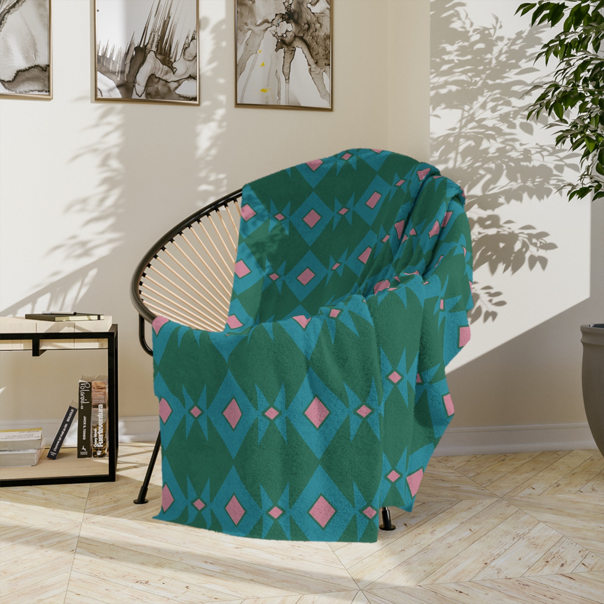 Cozy Green & Pink Velveteen Microfiber Blanket, Soft Throw for Home Decor, Perfect Gift for Housewarming, Pet Lovers, or Cozy Movie Nights