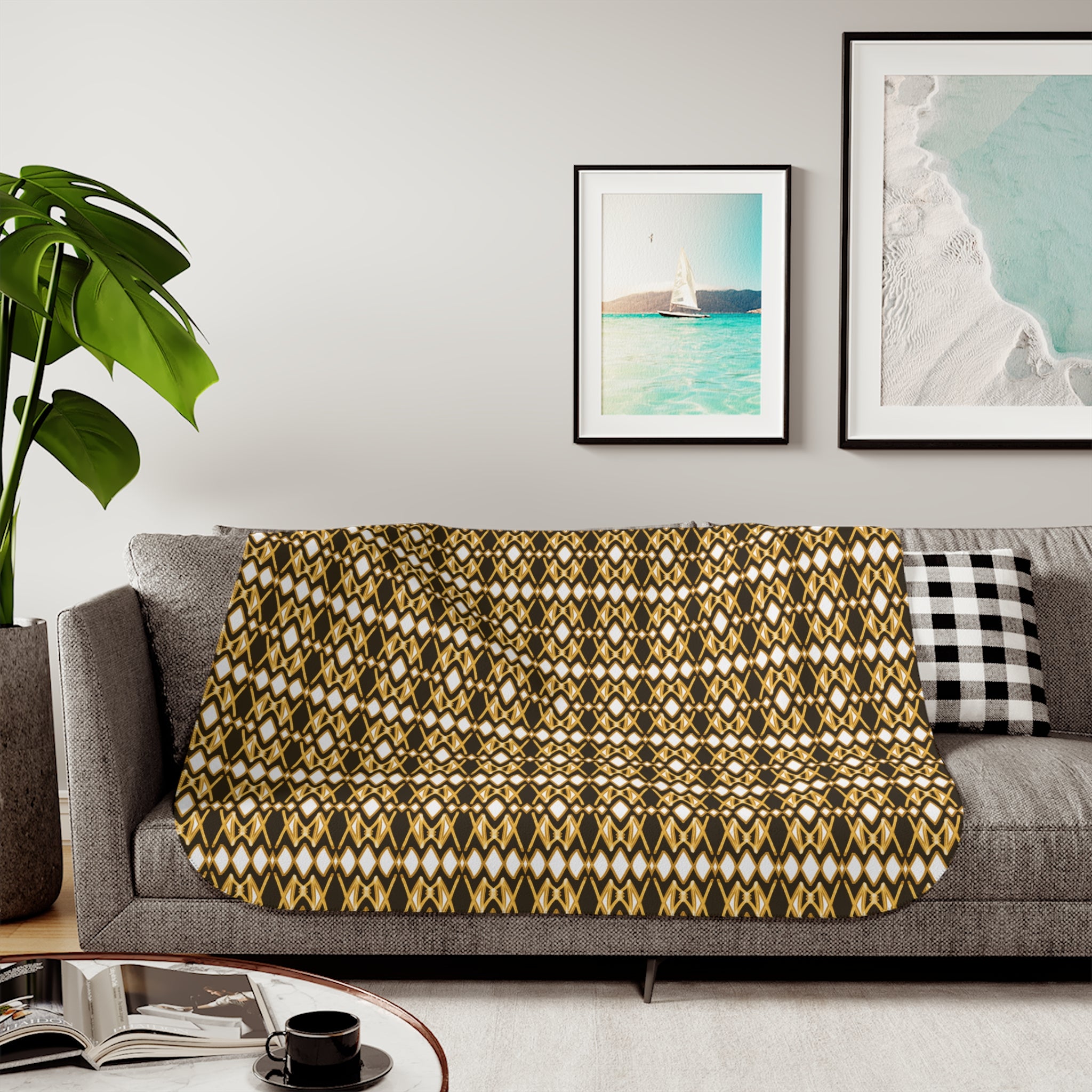 Yellow & Black Geometric Design Cozy Sherpa Blanket for All Seasons, Decorative Throw, Warm Blanket for Couch, Perfect Gift for Home, Two Colors